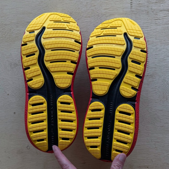 Run Disney Brooks Ghost Max 2 Mickey Mouse Women’s Size 10 Medium - Picture 8 of 9